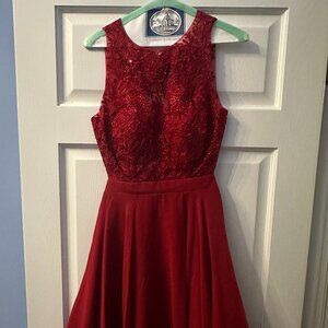 PROM GIRL - size small - red/burgundy